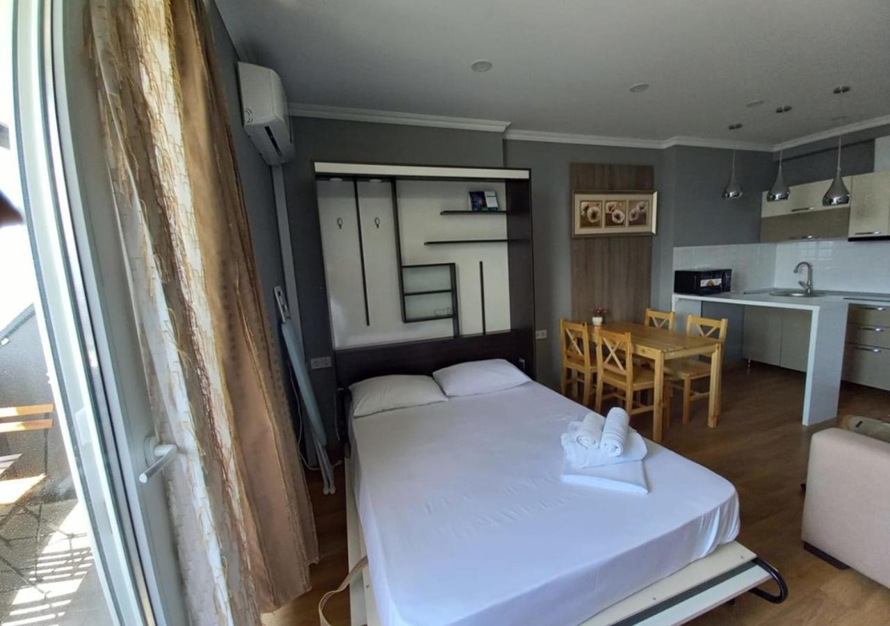 Apartment Marina In Apart-Hotel Residence Batumi Exterior photo